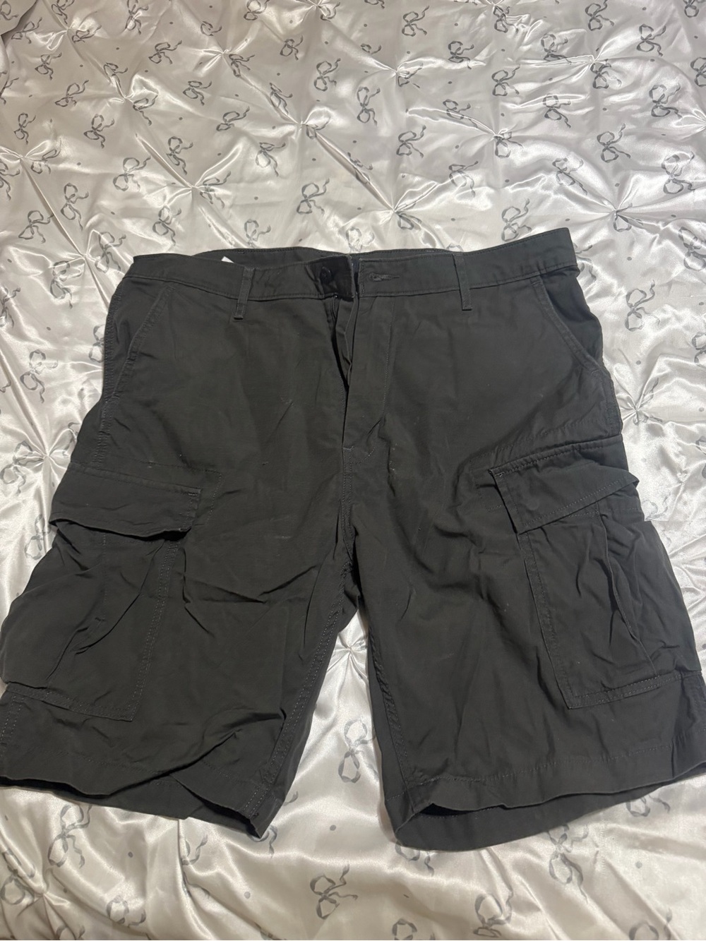 Levi's charcoal Cargo Shorts with Utility Pockets Men’s 36 used